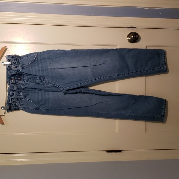 Sol Women's High Rise Mom Blue Jeans w/Elastic Waist, Size 8 Waist 28" - Picture 2 of 10